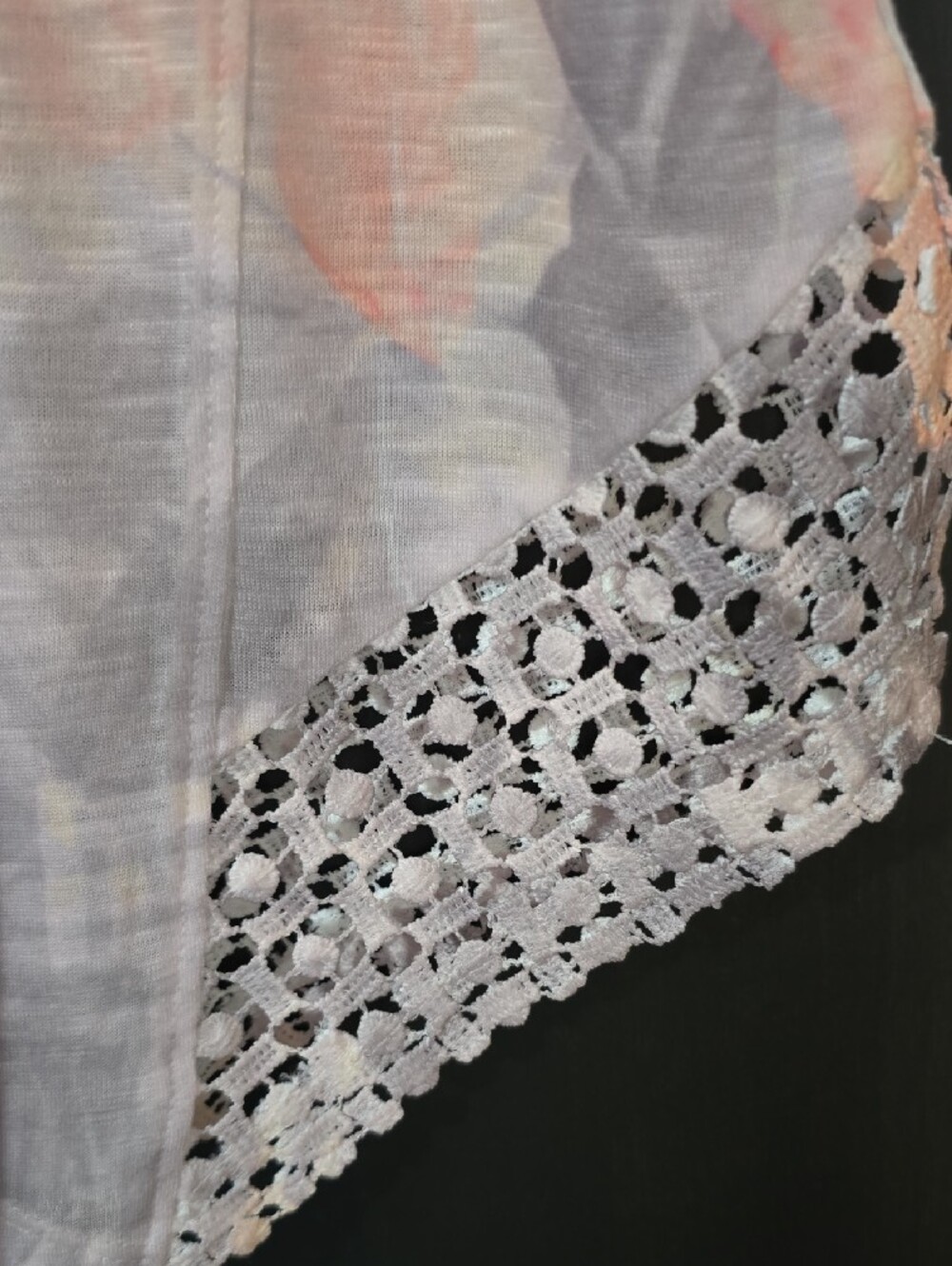 Time and Tru Pink Coral Floral V-Neck Short Sleeve Top - Picture 7 of 7